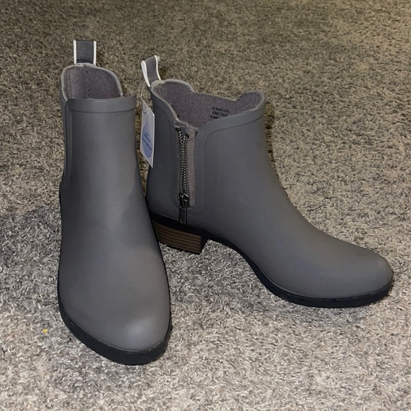lucky brand rain boots